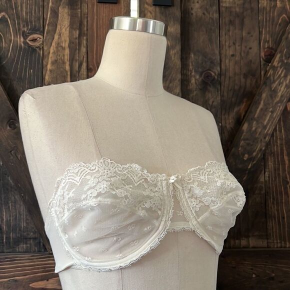Vintage strapless ivory unlined wired bra 36C - Picture 1 of 6